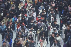 Spring Festival Travel Back Home in Hangzhou