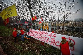 MOTORI - Formula 1 - Ferrari supporters for the first time of Lewis Hamilton on Ferrari F1