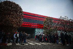 MOTORI - Formula 1 - Ferrari supporters for the first time of Lewis Hamilton on Ferrari F1