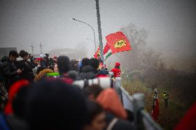 MOTORI - Formula 1 - Ferrari supporters for the first time of Lewis Hamilton on Ferrari F1