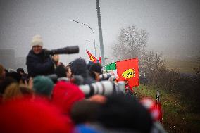 MOTORI - Formula 1 - Ferrari supporters for the first time of Lewis Hamilton on Ferrari F1