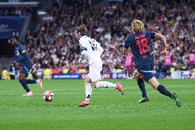 Real Madrid C.F. v FC Salzburg - Madrid