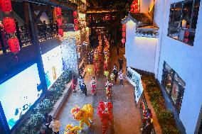 Folk Show in Xingyi