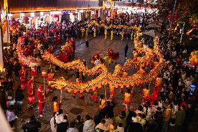 Folk Show in Xingyi