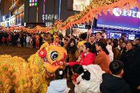 Folk Show in Xingyi