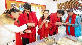 International Students Experience Spring Festival Customs