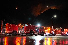 US Firefighters Fight Sepulveda Fire - LA