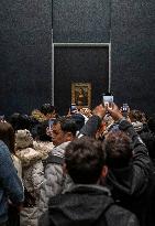 Illustrations Of Louvre Museum Atmosphere - Paris