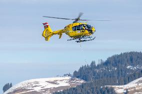 Alexis Pinturault Transported By Helicopter After Crash - Austria