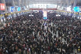 Spring Festival Railway Rush in Hangzhou