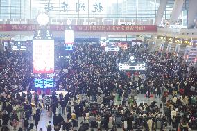 Spring Festival Railway Rush in Hangzhou