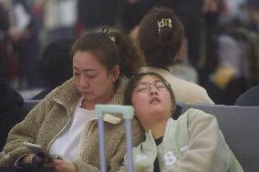 Spring Festival Railway Rush in Hangzhou