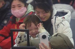 Spring Festival Railway Rush in Hangzhou
