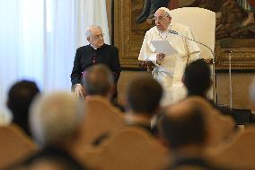 Pope Francis receives Rectors of Major Seminaries of France - Vatican