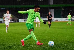 VFL Wolfsburg vs Holstein Kiel - 1. Bundesliga