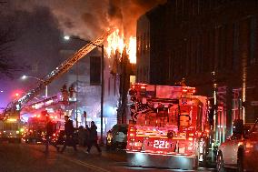 4-alarm Fire At 335 Graham Avenue In Williamsburg Brooklyn New York City
