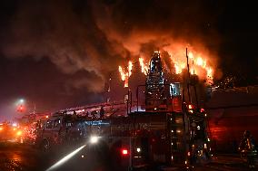 4-alarm Fire At 335 Graham Avenue In Williamsburg Brooklyn New York City