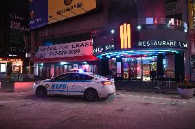 Man And Woman Slashed At Circo Restaurant And Nightclub In Times Square Midtown Manhattan New York