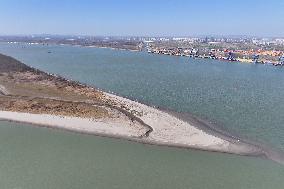 Yangtze River Water Level Drop