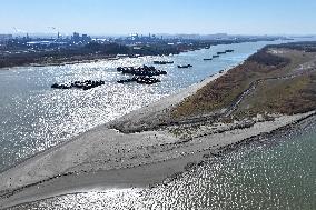 Yangtze River Water Level Drop