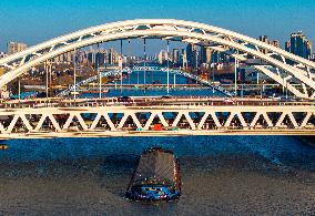 Beijing-hangzhou Canal Spring Festival Travel Rush