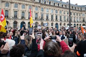 Gerald Darmanin talks to court clerks protesting at Place Vendome - Paris