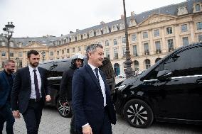 Gerald Darmanin talks to court clerks protesting at Place Vendome - Paris