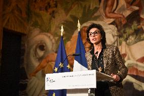SYNAVI activists protest during Rachida Dati speech in Paris FA