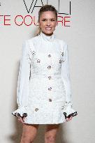 PFW - Giambattista Valli Haute Couture - Photocall NB