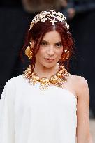 PFW - Schiaparelli Arrivals