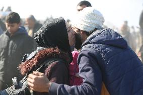 Displaced Palestinians Return to North of Gaza