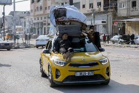 Displaced Palestinians Returned To Northern Gaza