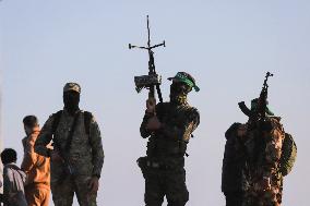Displaced Palestinians Returned To Northern Gaza