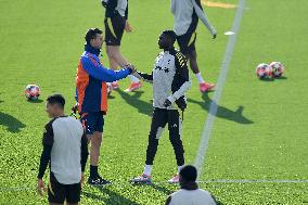 CALCIO - UEFA Champions League - Team Juventus - Training