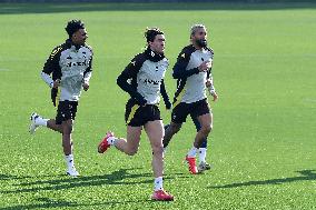 CALCIO - UEFA Champions League - Team Juventus - Training