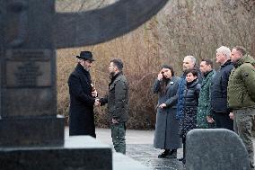 President of Ukraine Volodymyr Zelenskyy honors memory of Holocaust victims