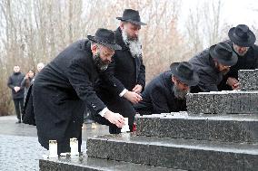 President of Ukraine Volodymyr Zelenskyy honors memory of Holocaust victims