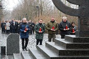 President of Ukraine Volodymyr Zelenskyy honors memory of Holocaust victims