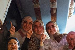 90 Prisoners Released by Israel - West Bank