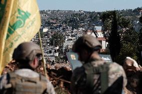 Lebanese Civilians Face Israeli Soldier in Border Villages - Lebanon