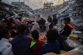 Palestinians Returning To Devastated Northern Gaza