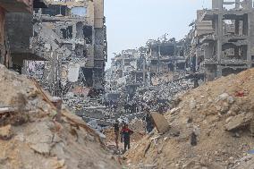 Palestinians Returning To Devastated Northern Gaza