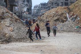 Palestinians Returning To Devastated Northern Gaza