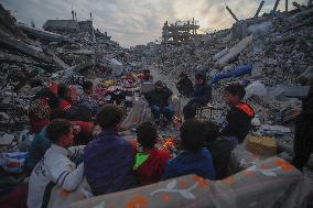 Palestinians Returning To Devastated Northern Gaza