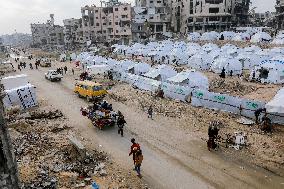 Palestinians Returning To Devastated Northern Gaza