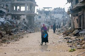 Palestinians Returning To Devastated Northern Gaza