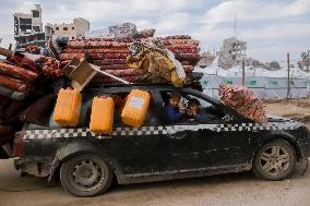 Palestinians Returning To Devastated Northern Gaza