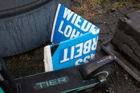 AFD Placard Damaged In Cologne