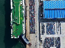 Ship Load Export Vehicles in Lianyungang Port