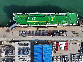 Ship Load Export Vehicles in Lianyungang Port